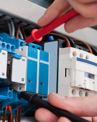 ¿Cómo puedo obtener un presupuesto para trabajos eléctricos?