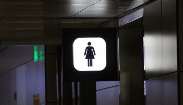 Casi la mitad de las mujeres reconoce haber necesitado productos de higiene menstrual en espacios públicos sin poder acceder a ellos