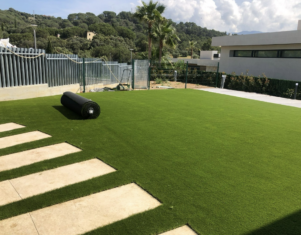 Puntal destaca el auge de la instalación de césped artificial como uno de los servicios con mayor demanda