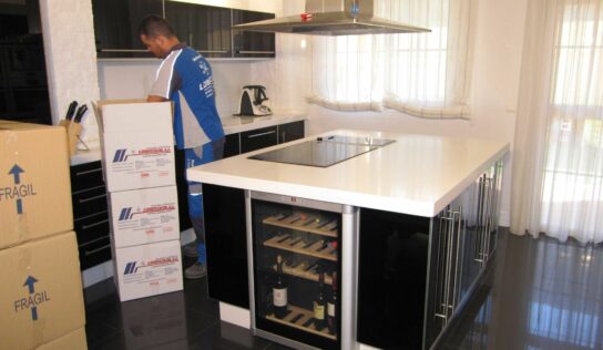 Lorenzana Sevilla impulsa la eficiencia logística en el sector de los traslados corporativos y residenciales