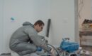 Los edificios antiguos y las comunidades de vecinos marcan el ritmo de la pintura de pisos en Madrid