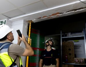Arquitectos técnicos y bomberos revisan más de 3.000 incidencias en edificios de Granada
