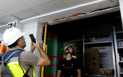 Arquitectos técnicos y bomberos revisan más de 3.000 incidencias en edificios de Granada